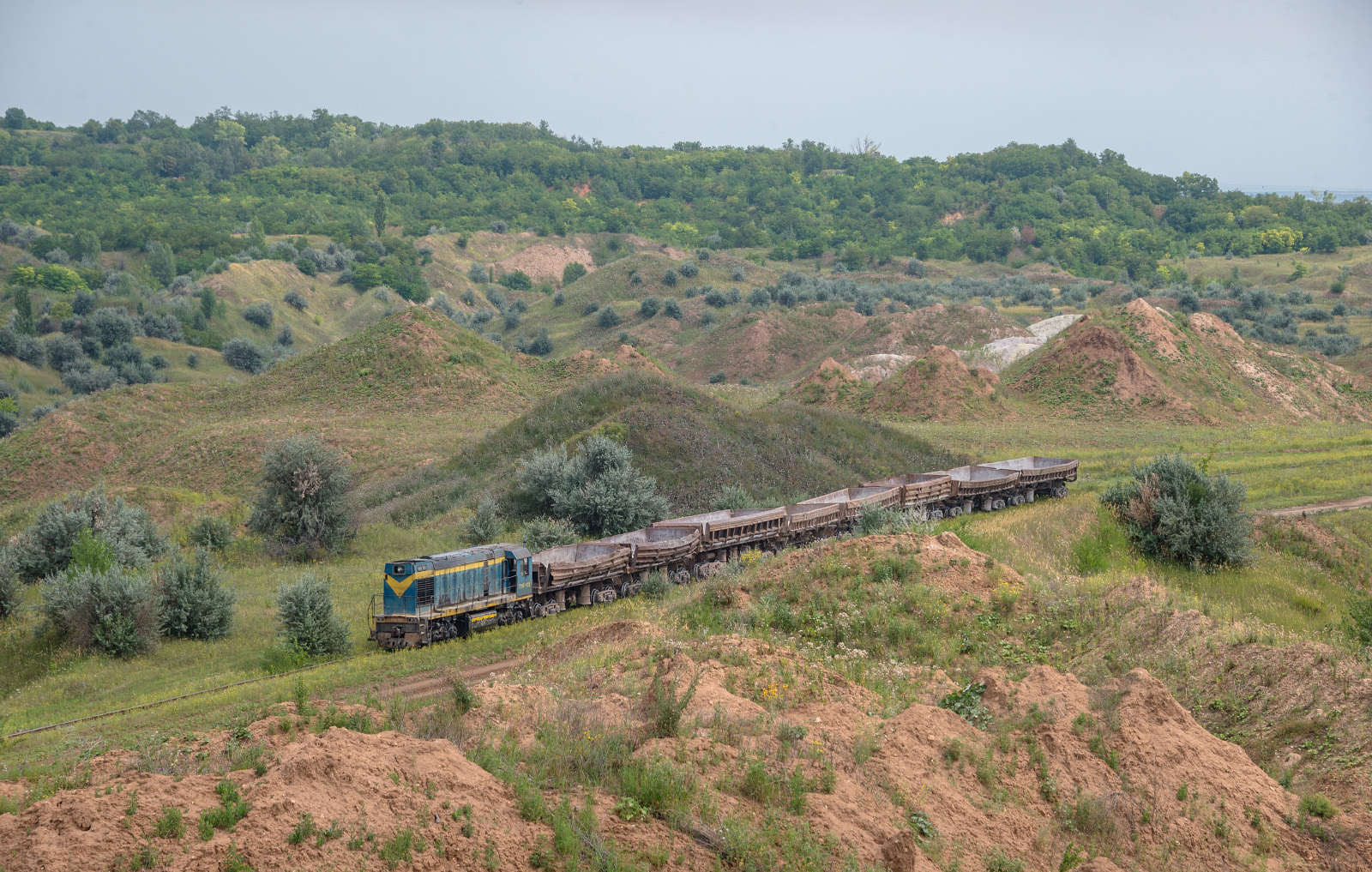 Тепловоз ТГМ6А-1420 на гілці до Північного рудника. Донецька область, Часів Яр